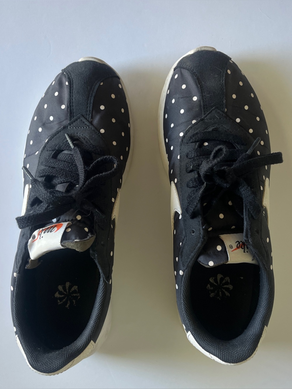Nike Roshe Run Black Polka Dot Sneakers - Picture 4 of 5